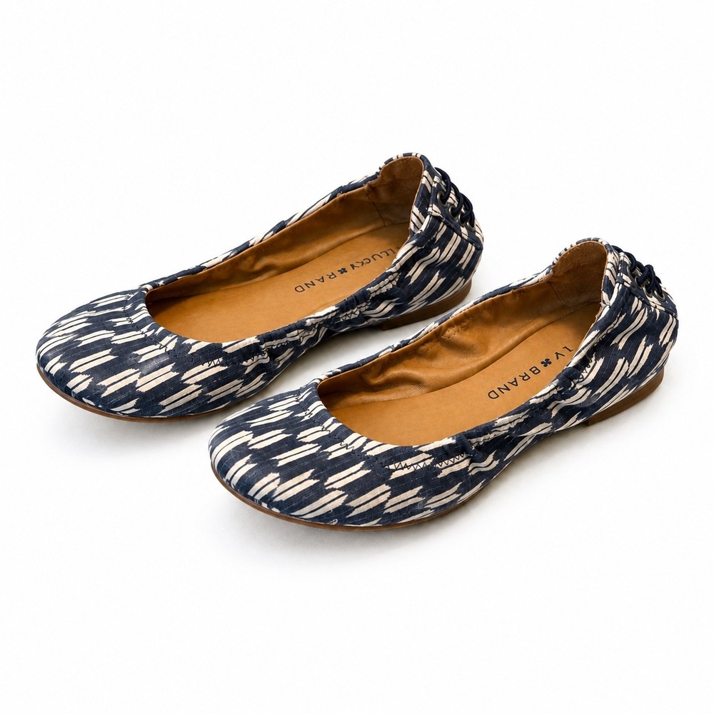 Lucky Brand Emmie Ballet Flats 6.5 Navy Ikat Preppy Boho Coastal Travel Shoes
